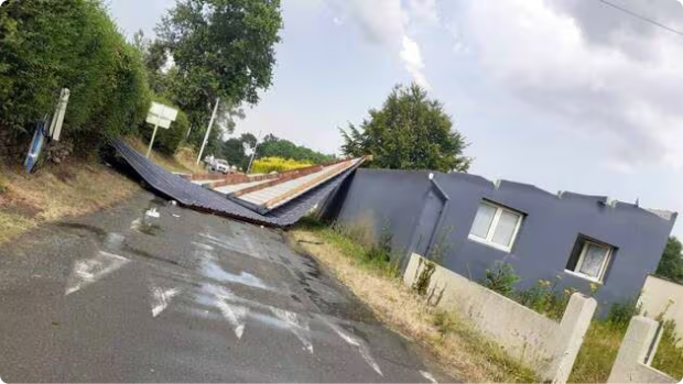 Une mini-tornade — village breton
